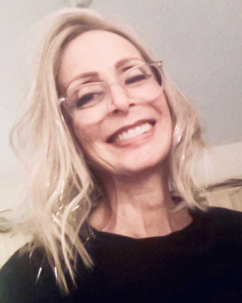 Sally Amore Artist Creator